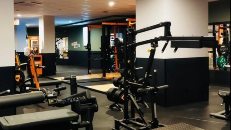 Foto del interior del gimnasio Basic Fit Pamplona Calle del Rio Queiles 3