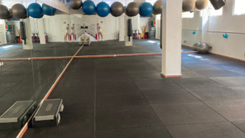 Foto del interior del gimnasio Centro Deportivo Coliseum