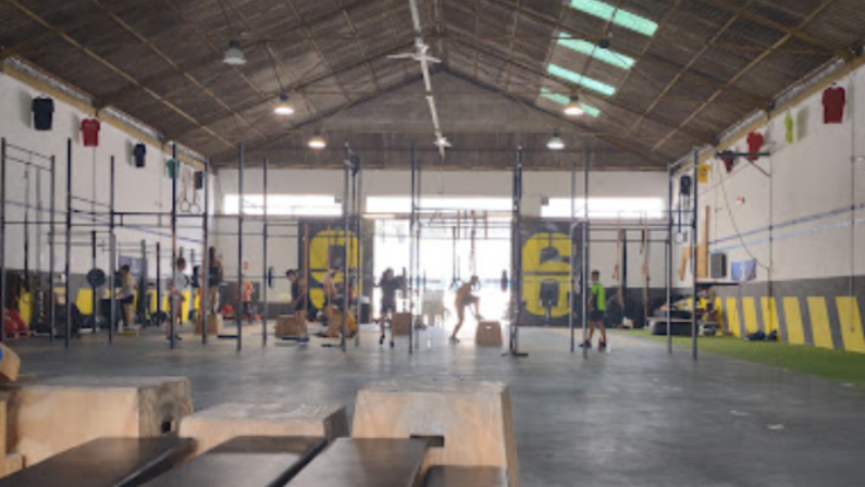 Foto del interior del gimnasio CrossFit Alc