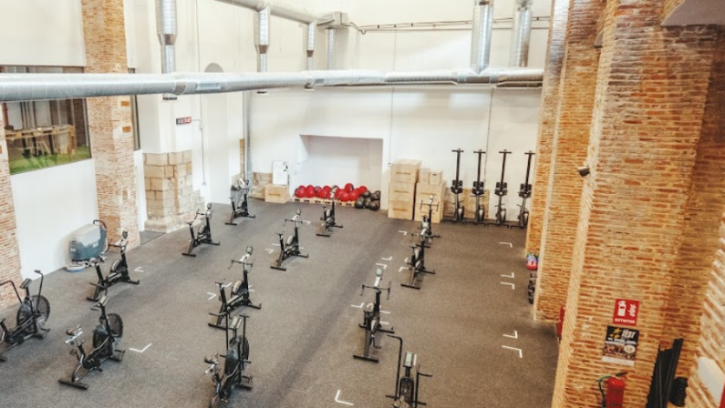Foto del interior del gimnasio CrossFit Alcuadrado
