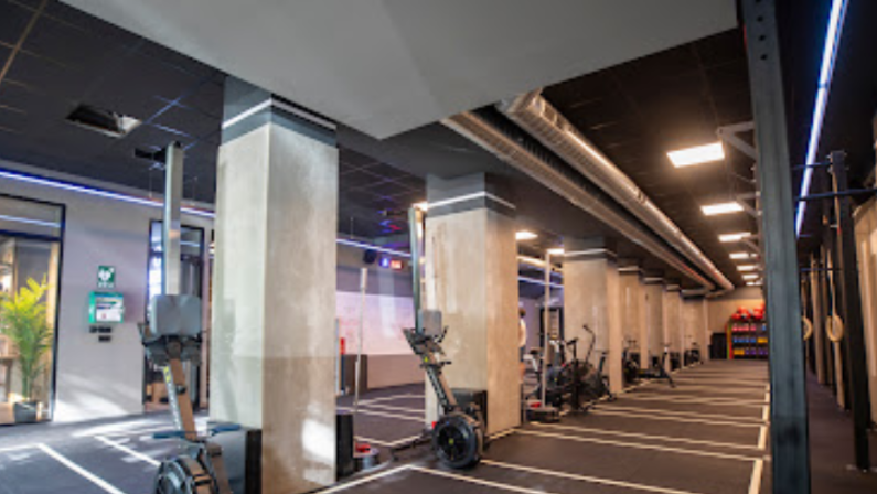 Foto del interior del gimnasio Distrito 280 Madrid Clara del Rey