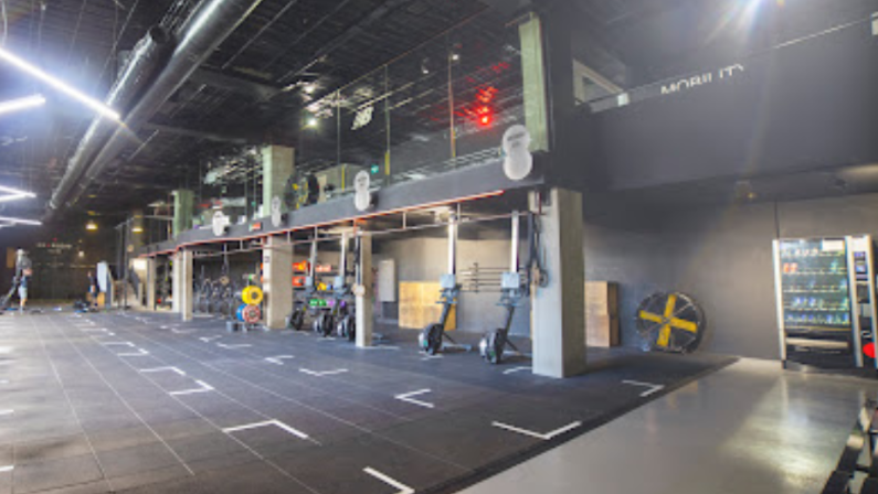 Foto del interior del gimnasio Distrito 362 Vigo Plaza América