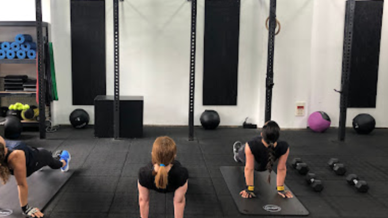 Foto del interior del gimnasio Estudio Training Euskalduna