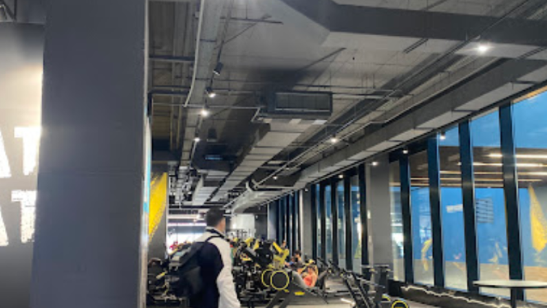 Foto del interior del gimnasio Fitness Park Bilbao Intermodal