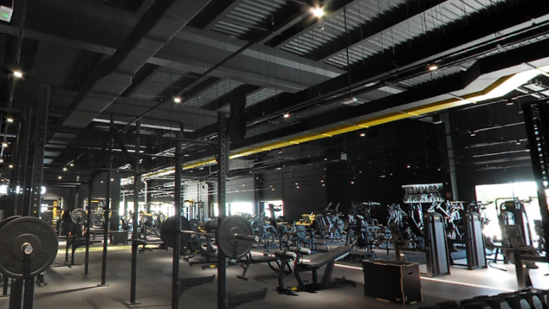 Foto del interior del gimnasio Fitness Park Malaga Bahia