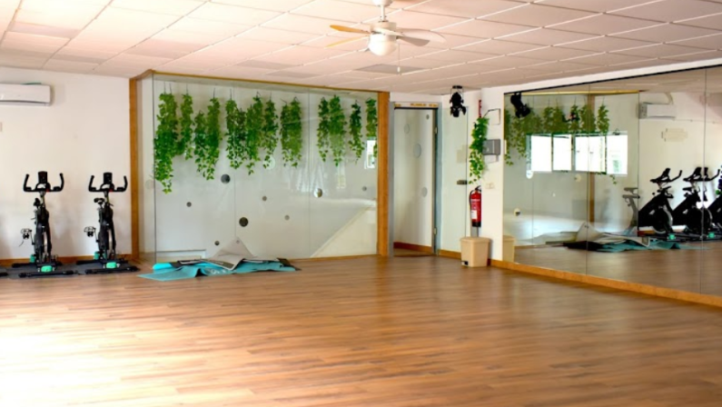 Foto del interior del gimnasio GYM TONIC Santiago