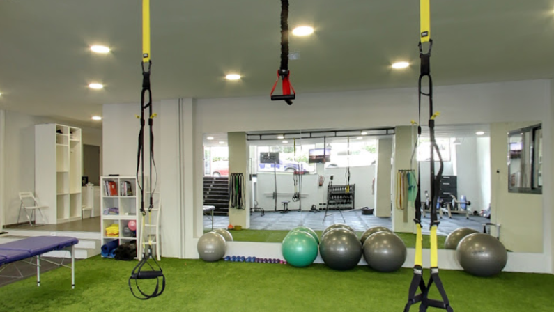 Foto del interior del gimnasio HEAT Fitness