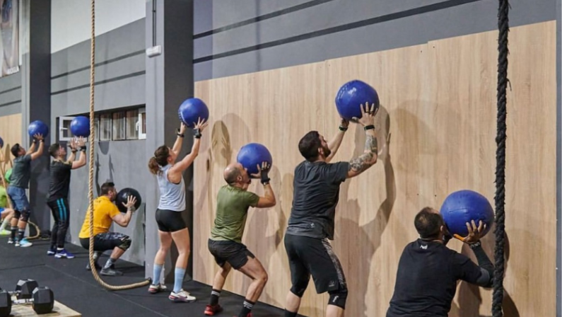 Foto del interior del gimnasio Iron Box Vigo