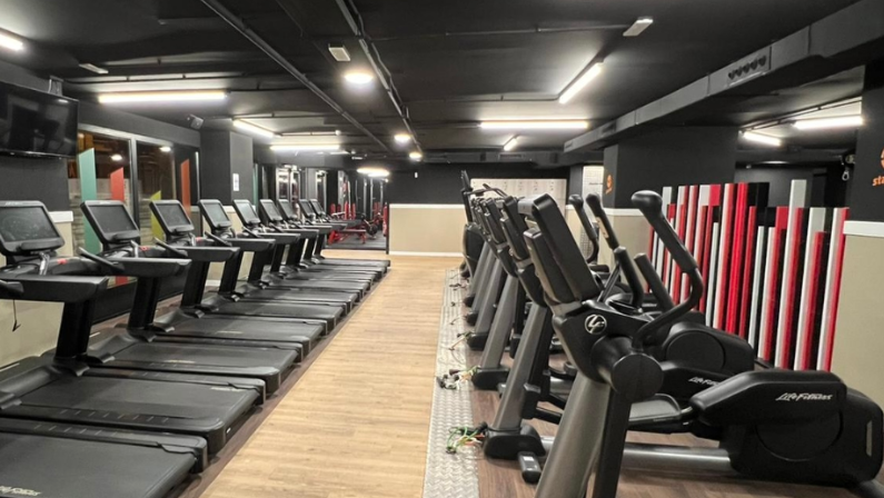 Foto del interior del gimnasio Synergym Pamplona Ensanche