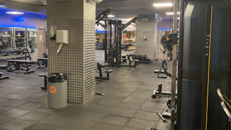 Foto del interior del gimnasio VivaGym