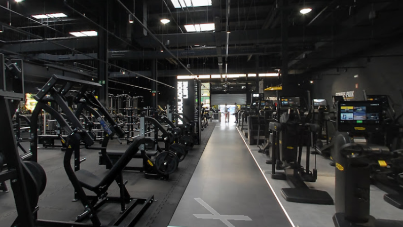 Foto del interior del gimnasio Fitness Park Santander El Alisal