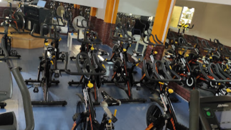 Foto del interior del gimnasio Oviedo Sport
