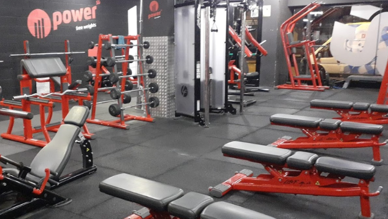 Foto del interior del gimnasio Synergym Vitoria San Martín